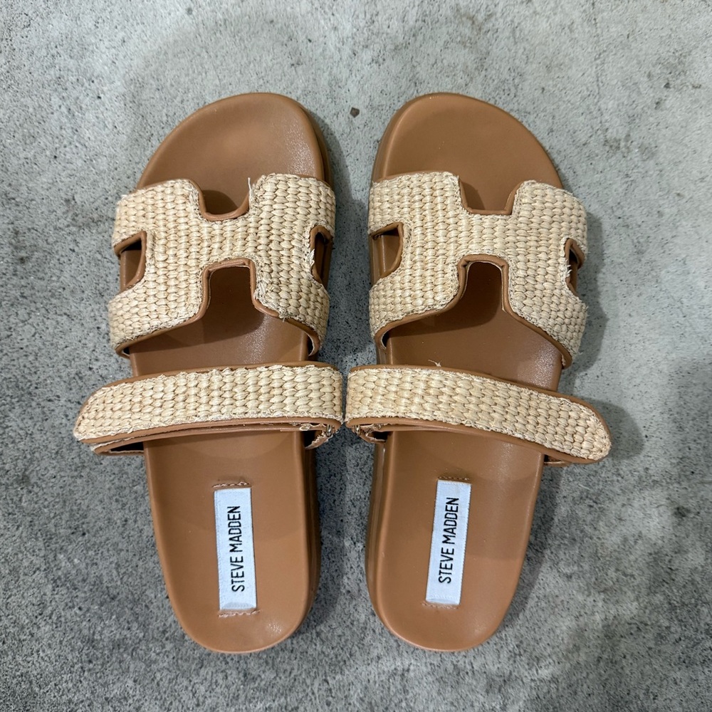 STEVE MADDEN Mayven Natural Slides